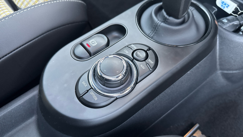 MINI Hatchback 135kW Cooper S Resolute Edition 33kWh 3dr Auto Electric Hatchback